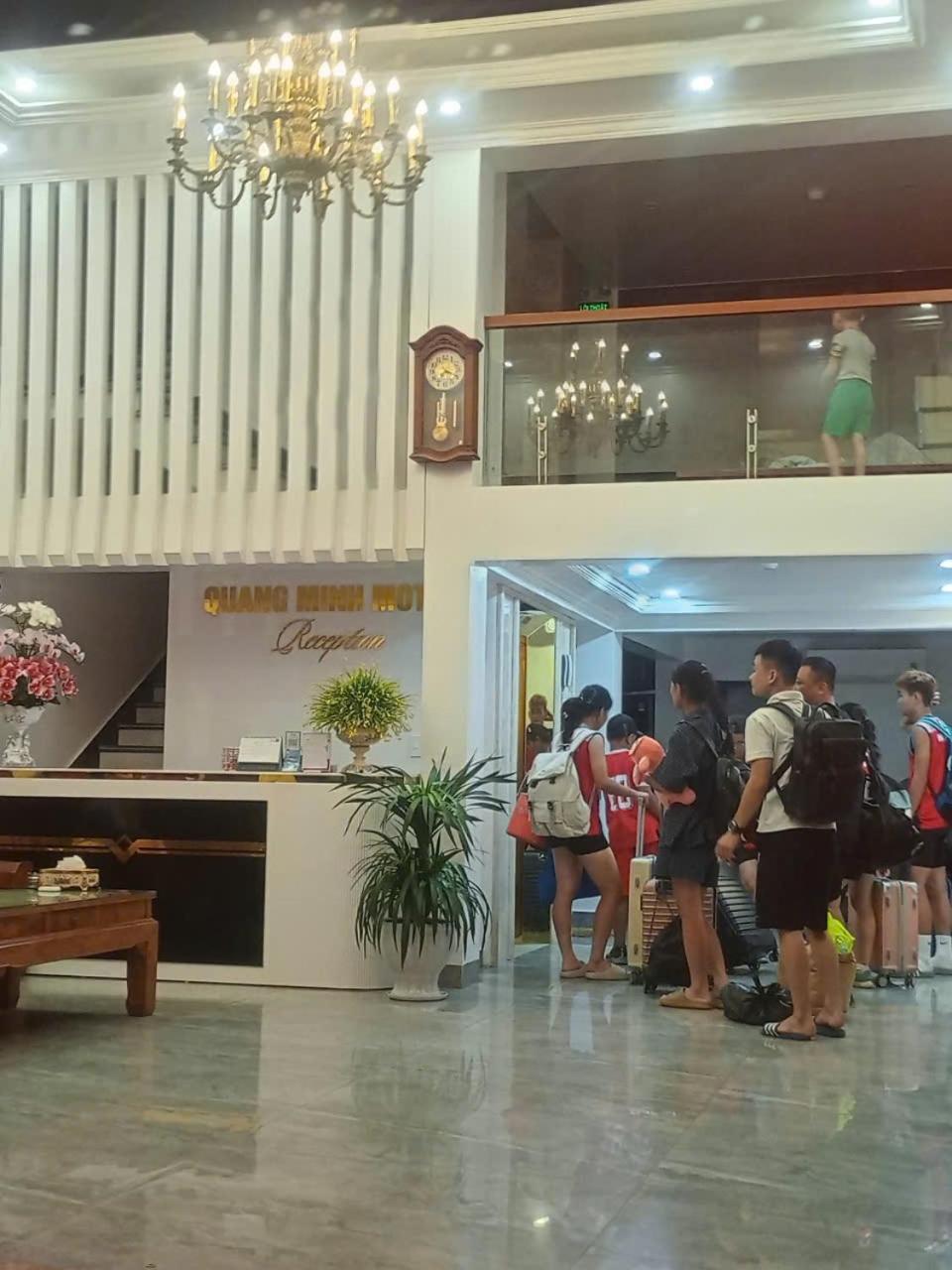 Quang Minh Hotel Ðố Sơn Екстериор снимка